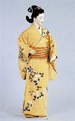 Простолюдинка в короткорукавном кимоно